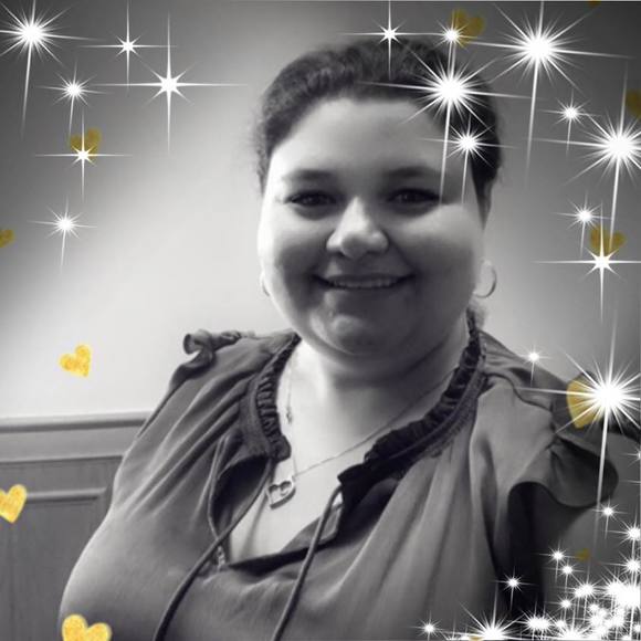 Meet your Posher, Christina - Picture 1 of 1